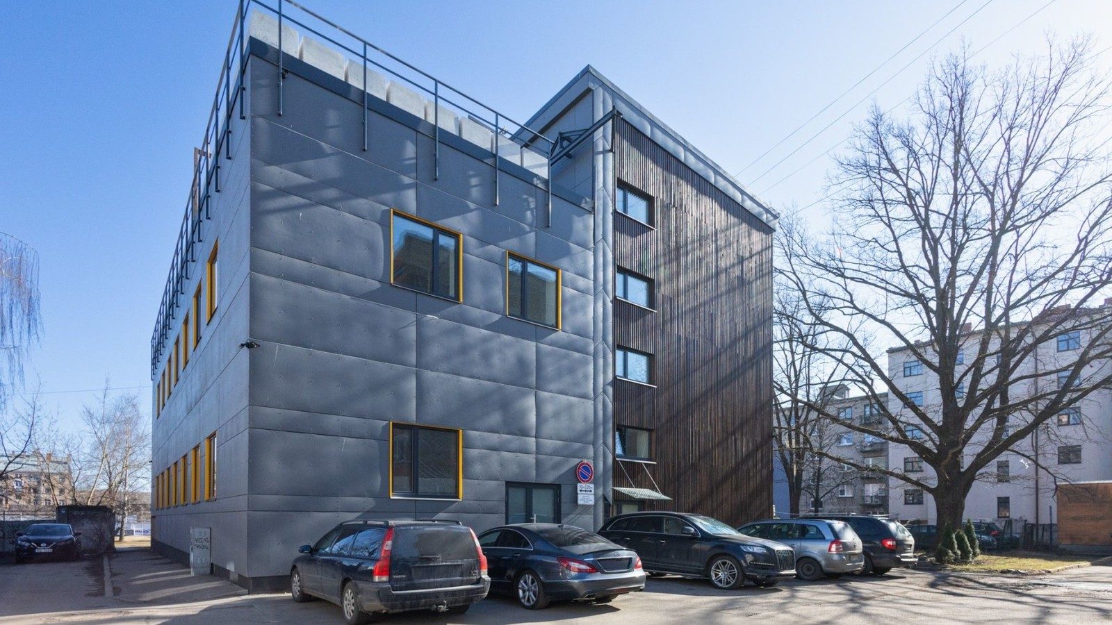 Etnas iela 5, Rīga